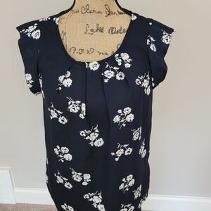 NWOT Alice Blue black and white floral top